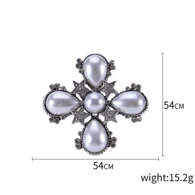 Vintage brooch accessory with pearl and rhinestone mink fur badge pin buckle autumn and winter clothing corsage