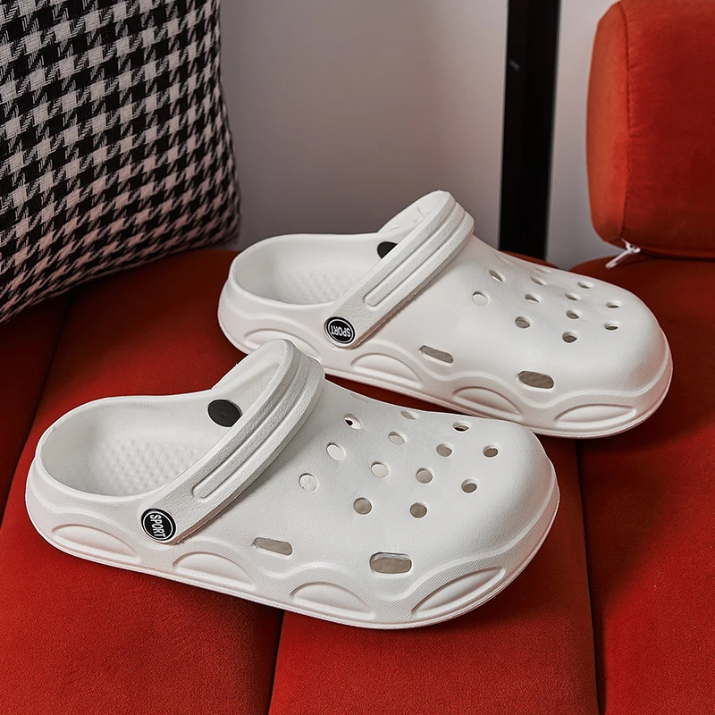 Summer Comfortable Clogs Slippers for Women Lightweight Anti Slip Beach Sandals Woman Fashion White EVA Waterproof Garden Shoes