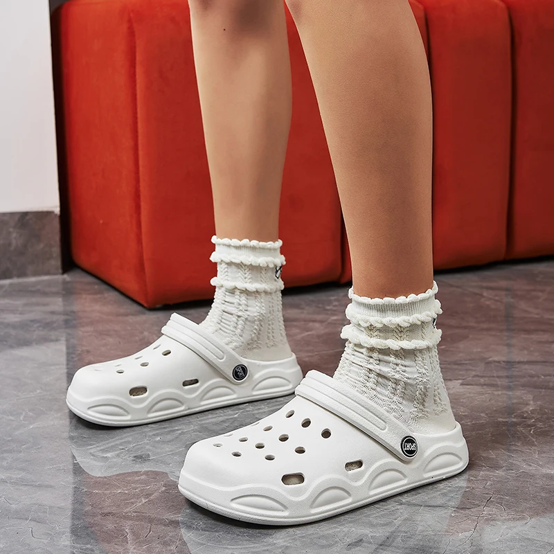 Summer Comfortable Clogs Slippers for Women Lightweight Anti Slip Beach Sandals Woman Fashion White EVA Waterproof Garden Shoes