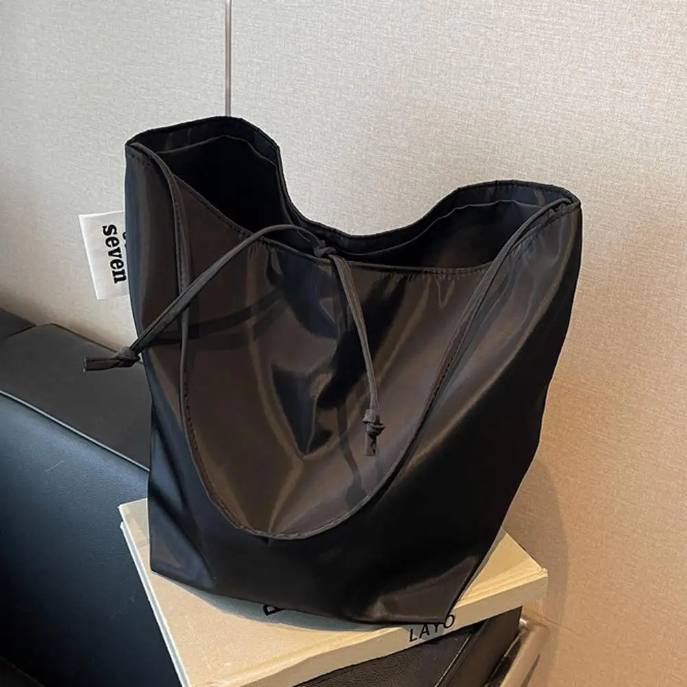 Women's Tote Shoulder Bag Large Capacity Minimalist Stylish Lazy Style Lightweight Student Class Bucket Bag Retro Shopping Bag