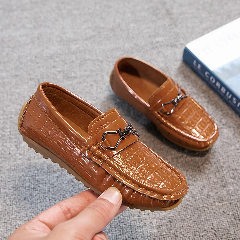Boys Loafers Non-slip Children's Leather Shoes All-match Four Seasons Metal Buckle 2024 Shiny Simple Kids Fashion Moccasin Shoes