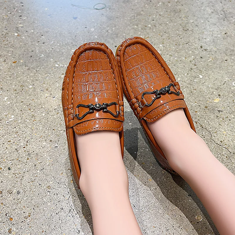 Boys Loafers Non-slip Children's Leather Shoes All-match Four Seasons Metal Buckle 2024 Shiny Simple Kids Fashion Moccasin Shoes