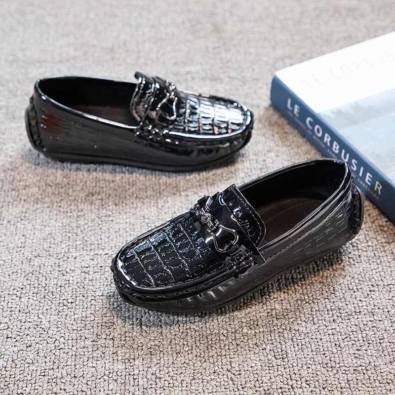 Boys Loafers Non-slip Children's Leather Shoes All-match Four Seasons Metal Buckle 2024 Shiny Simple Kids Fashion Moccasin Shoes