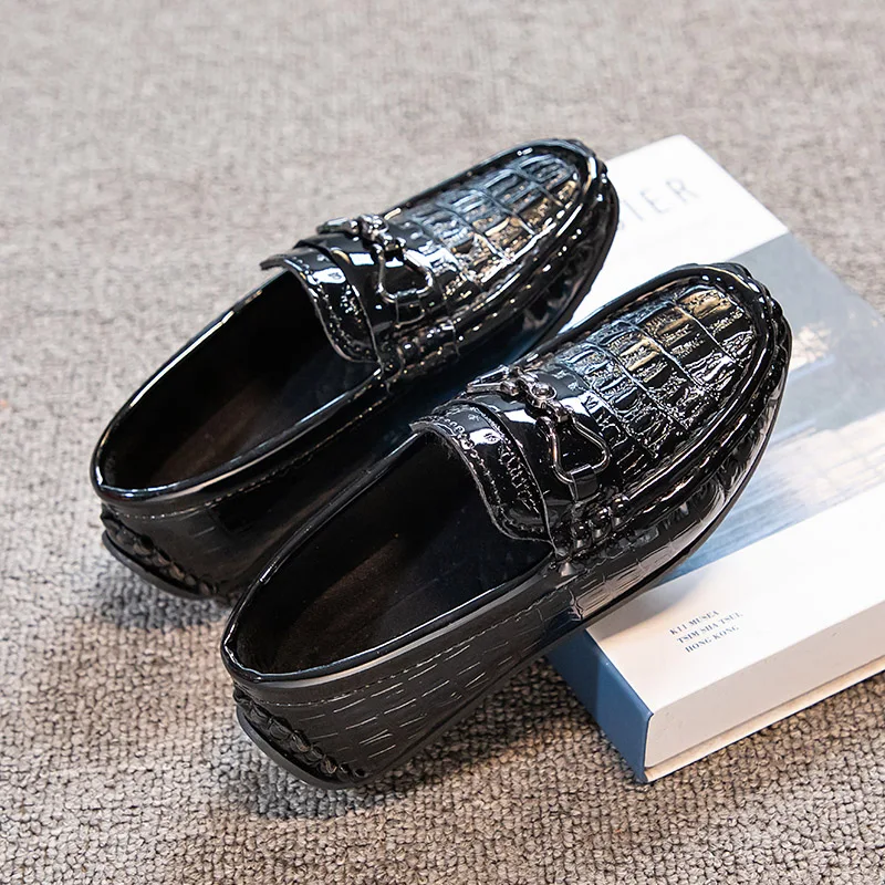 Boys Loafers Non-slip Children's Leather Shoes All-match Four Seasons Metal Buckle 2024 Shiny Simple Kids Fashion Moccasin Shoes