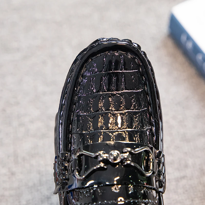 Boys Loafers Non-slip Children's Leather Shoes All-match Four Seasons Metal Buckle 2024 Shiny Simple Kids Fashion Moccasin Shoes