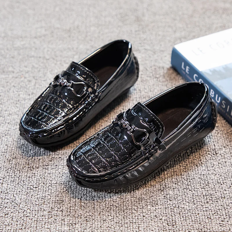 Boys Loafers Non-slip Children's Leather Shoes All-match Four Seasons Metal Buckle 2024 Shiny Simple Kids Fashion Moccasin Shoes