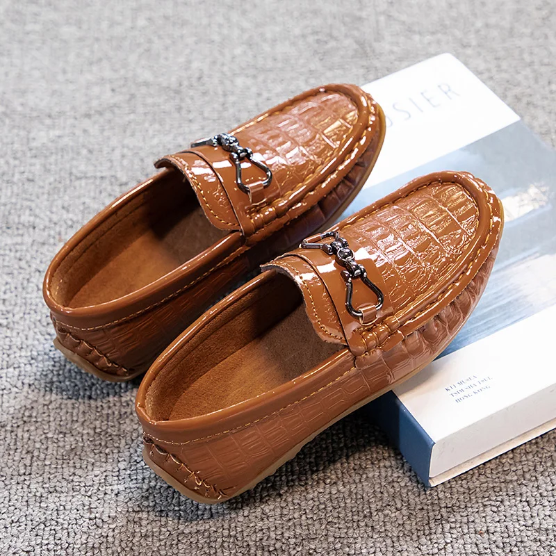 Boys Loafers Non-slip Children's Leather Shoes All-match Four Seasons Metal Buckle 2024 Shiny Simple Kids Fashion Moccasin Shoes