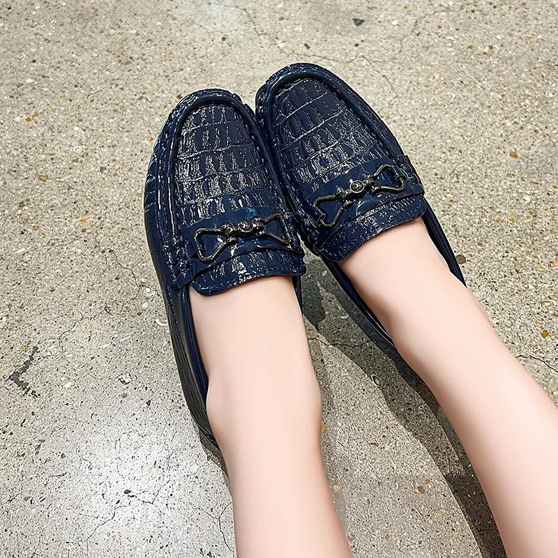 Boys Loafers Non-slip Children's Leather Shoes All-match Four Seasons Metal Buckle 2024 Shiny Simple Kids Fashion Moccasin Shoes