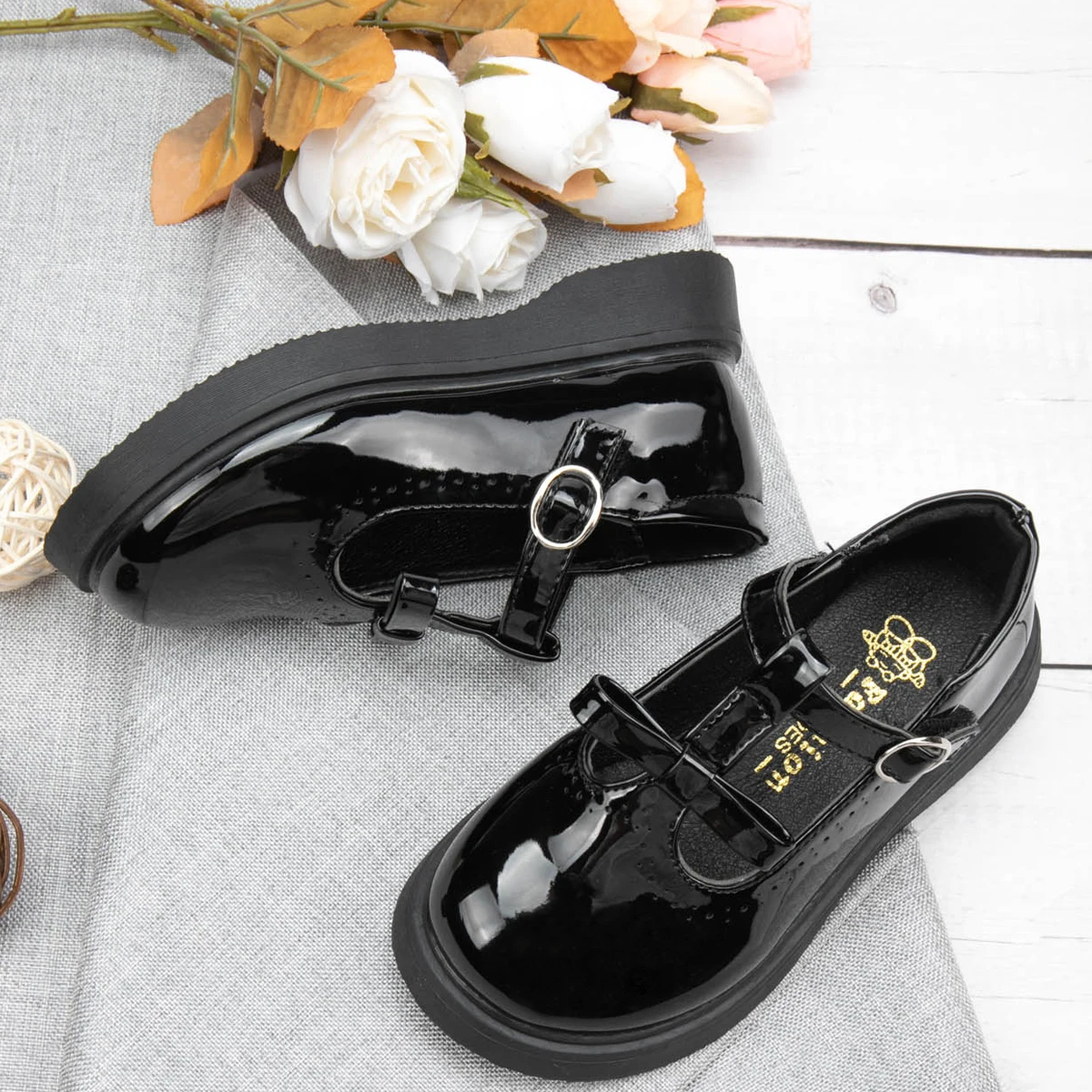 New Fashion Children's Shoes Simple Bow T Buckle Black Leather Shoes Classic Cute Versatile Princess Dress Shoes