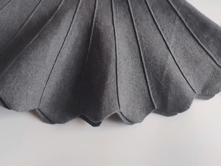 2023 Autumn And Winter New Products Children's Knitted Skirt Wavy Tutu Skirt Girls Thick Ruffled Umbrella Skirt