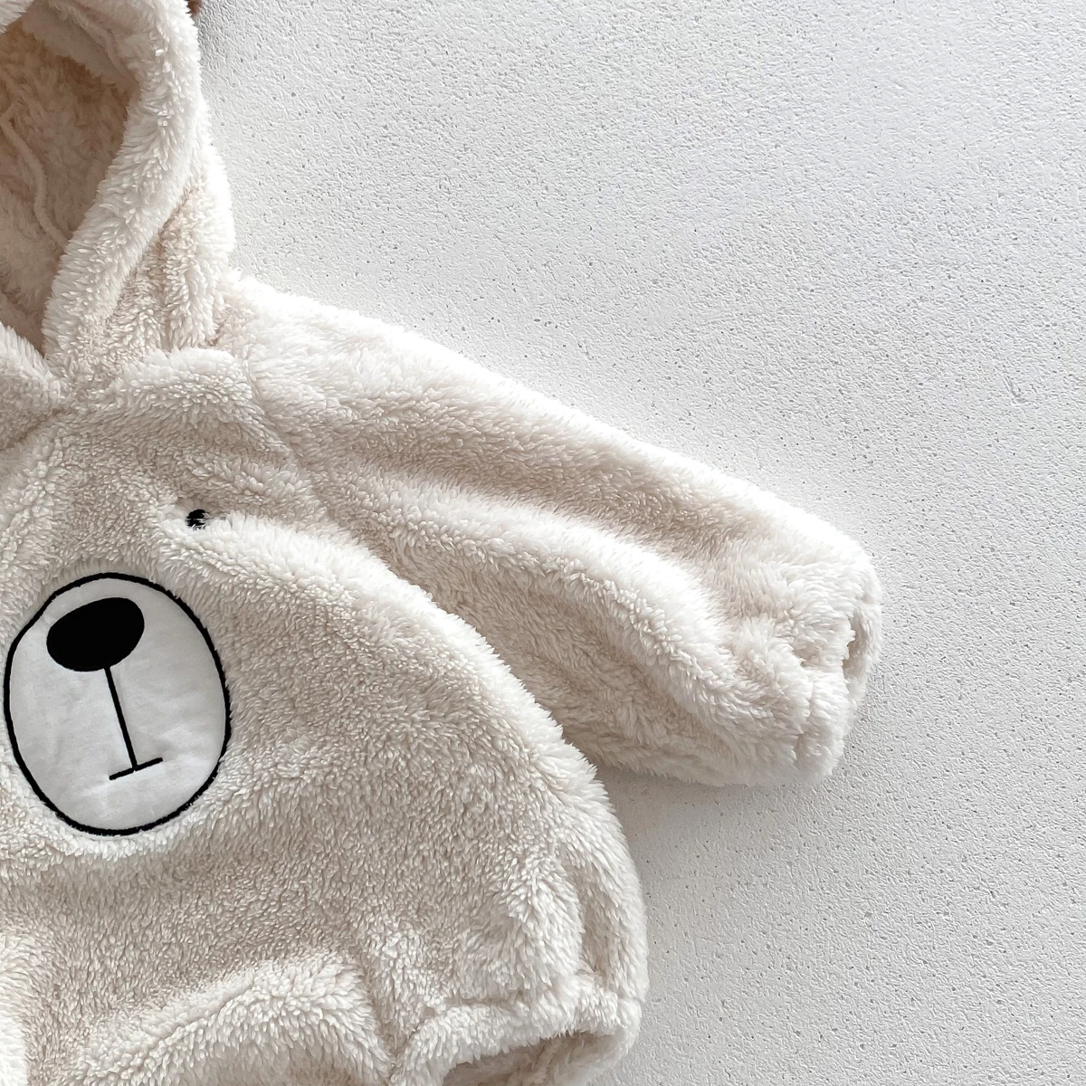 Baby Hooded Romper Bear Ears Cute Plush Baby Clothes Winter 0-2 Years Old Korean version Baby Clothes Baby Romper