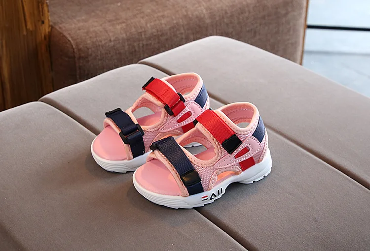 Girls Boys Children Sandals Lightweight Kids Shoes Children Beach Sandals New Non-slip Soft Bottom Breathable Girls Boys Shoes