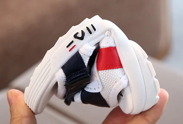 Girls Boys Children Sandals Lightweight Kids Shoes Children Beach Sandals New Non-slip Soft Bottom Breathable Girls Boys Shoes
