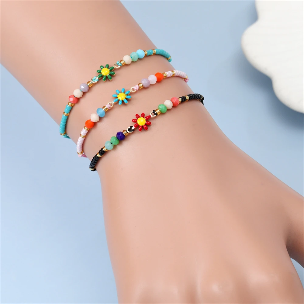 12Pcs/Lot Cute Daisy Flower Beaded Bracelet For Women Mix Color Handmade Elastic Stretch Wristband Bangle Jewelry