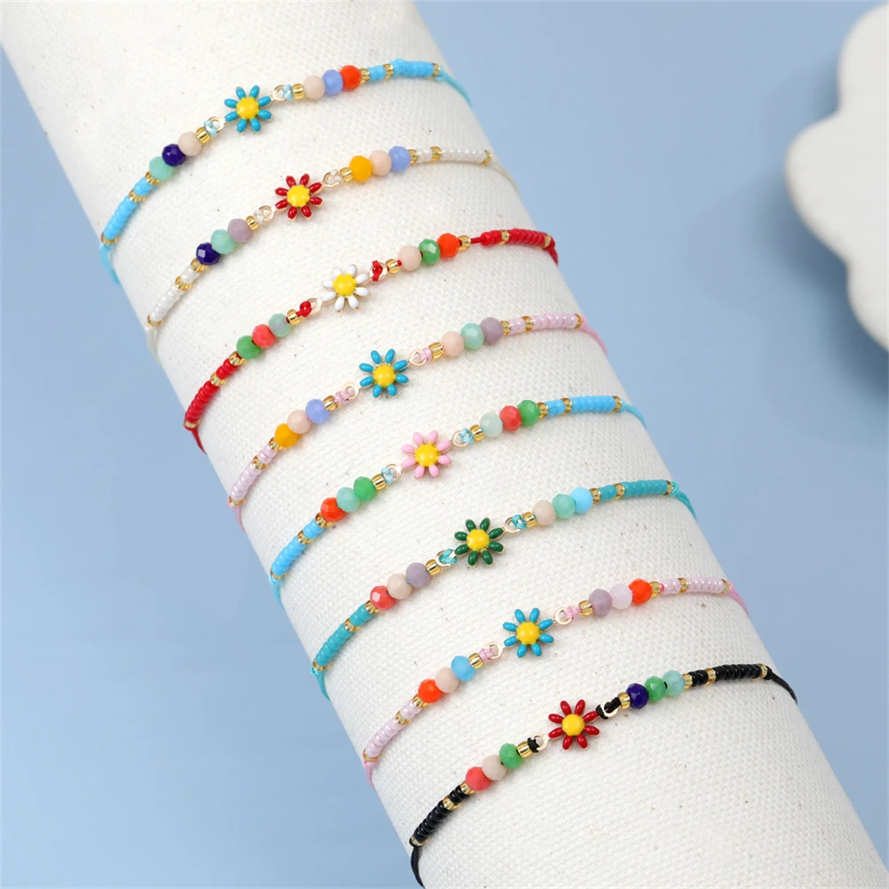 12Pcs/Lot Cute Daisy Flower Beaded Bracelet For Women Mix Color Handmade Elastic Stretch Wristband Bangle Jewelry