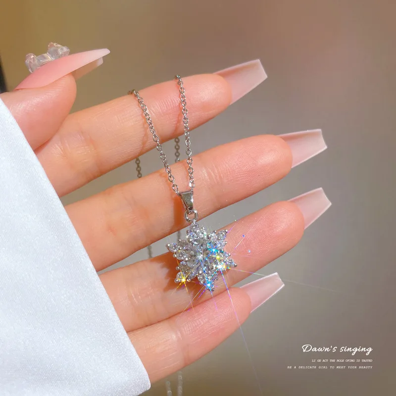Luxury Golden Stainless Steel Lips Chain Star Pendant Necklace for women Charm Female Jewelry for Girl Gift Party