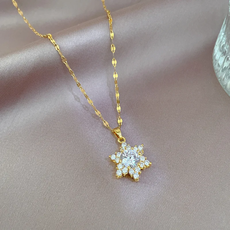 Luxury Golden Stainless Steel Lips Chain Star Pendant Necklace for women Charm Female Jewelry for Girl Gift Party