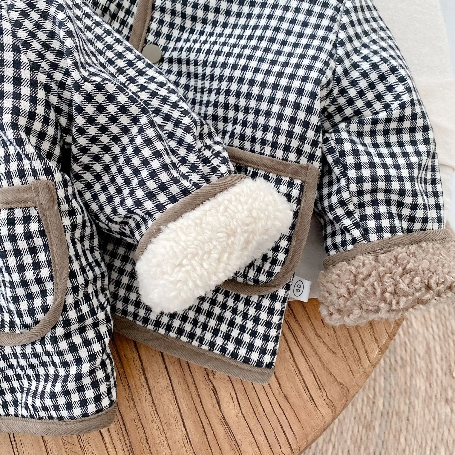 AYNIGIELL 2023 1-6 Years Old Autumn/Winter Children's Jacket Double-Sided Wear Plaid Plush Jacket Kids Jacket