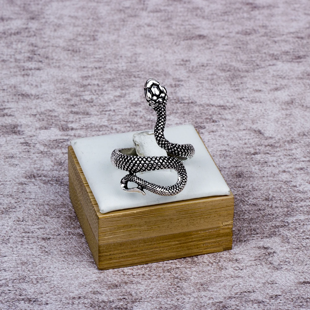 20Pcs/Lot Vintage Snake Animal Rings for Men and Women Adjustable Open Gothic Accessories Wholesale Punk Slivery Fashion Jewelry