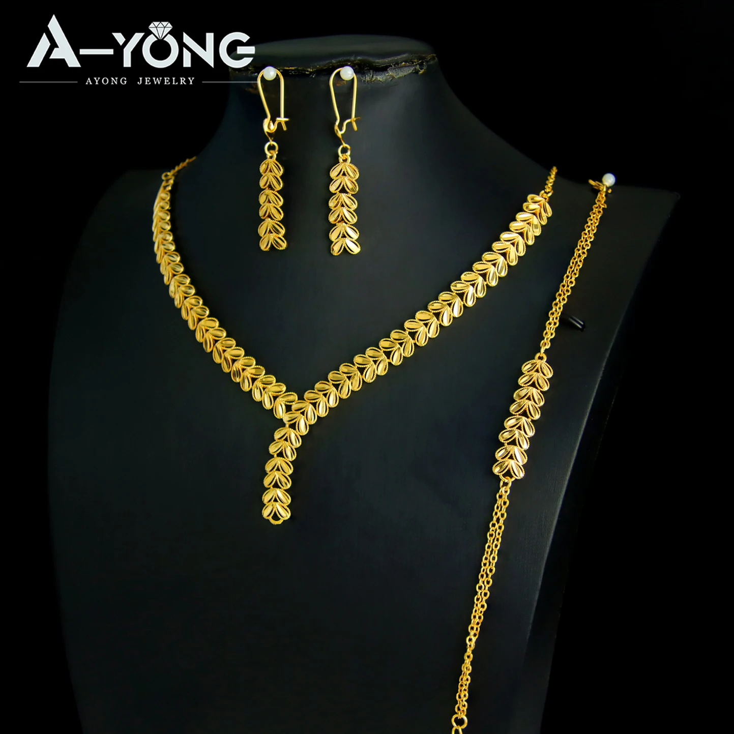 Luxury Dubai Wedding Jewelry Set 21k Gold Plated Arab Bridal Gold Necklace Bracelet Earrings Brazilian Women Vintage Jewelrys