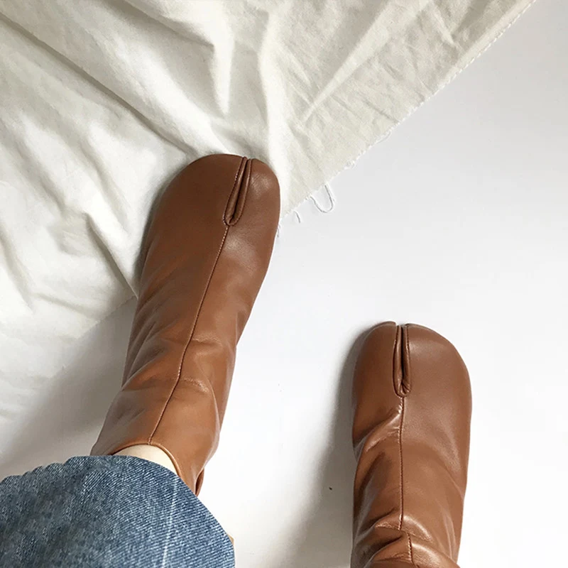 2026 Luxury Brand Design Leather Tabi Boots Fashion Round Chunky High Heel Ankle Boots For Women Autumn Winter Split Toe Shoes