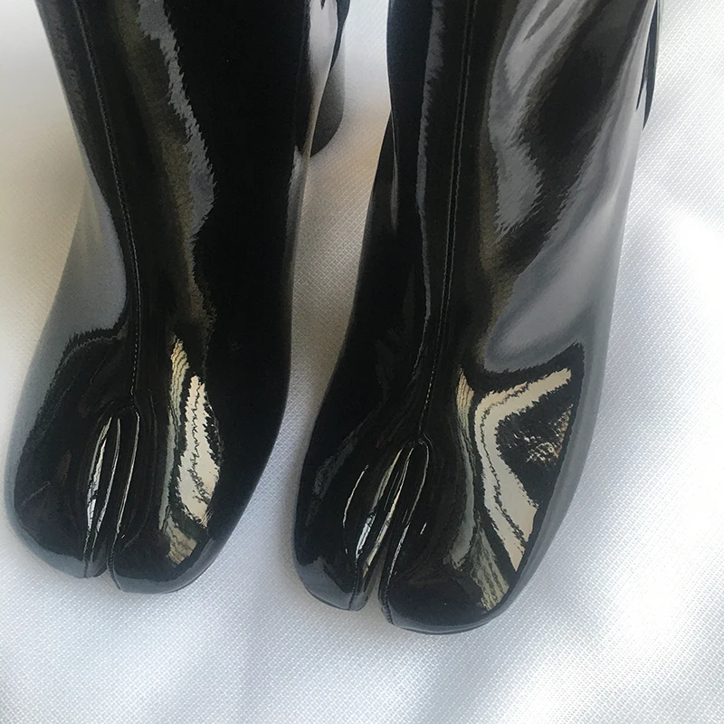 2026 Luxury Brand Design Leather Tabi Boots Fashion Round Chunky High Heel Ankle Boots For Women Autumn Winter Split Toe Shoes