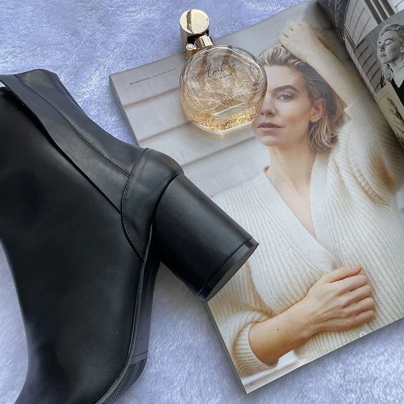 2026 Luxury Brand Design Leather Tabi Boots Fashion Round Chunky High Heel Ankle Boots For Women Autumn Winter Split Toe Shoes