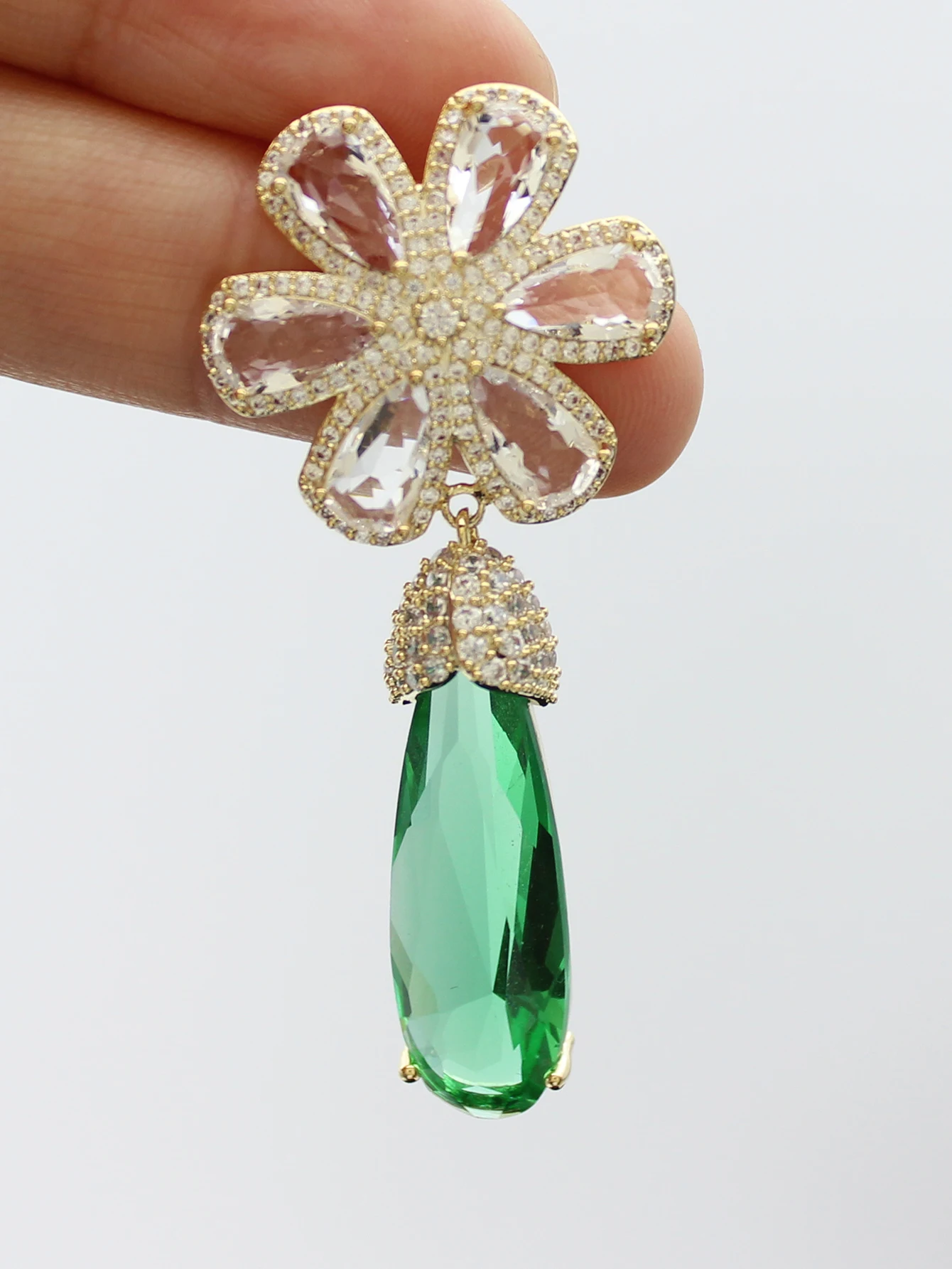 Luxury Women Earrings Long Tassel Party Bridal Wedding Jewelry Green Red Purple Zircon Small Water Drop Earrings for Women Gift