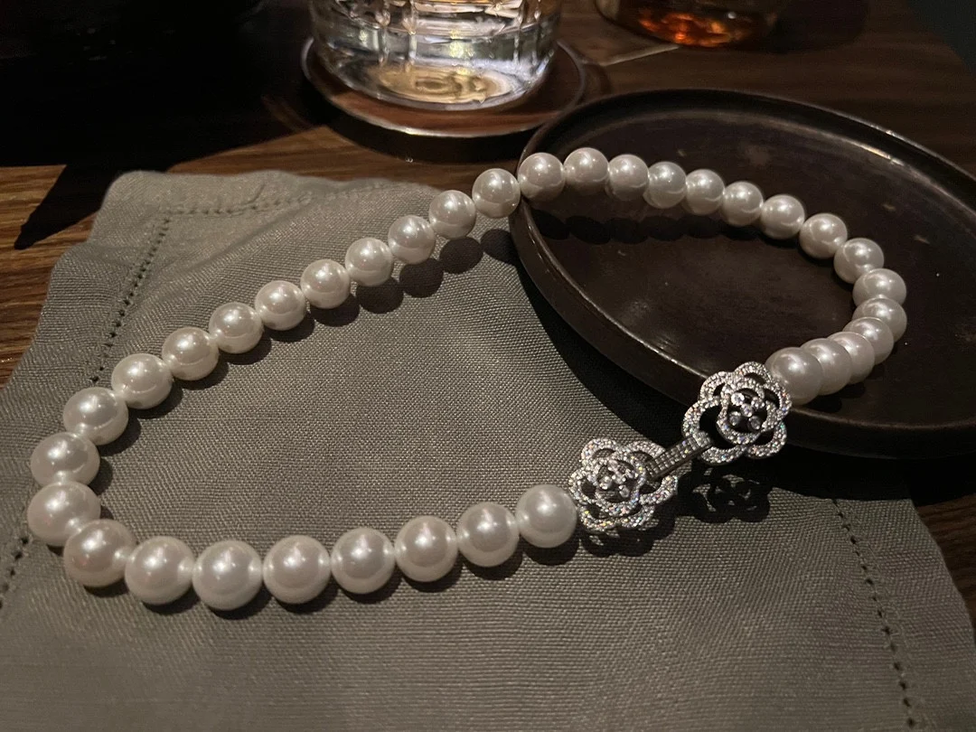 Exquisite Double Camellia Buckle Glass Faxu Pearl Necklace Short  Chain  Choker Jewelry