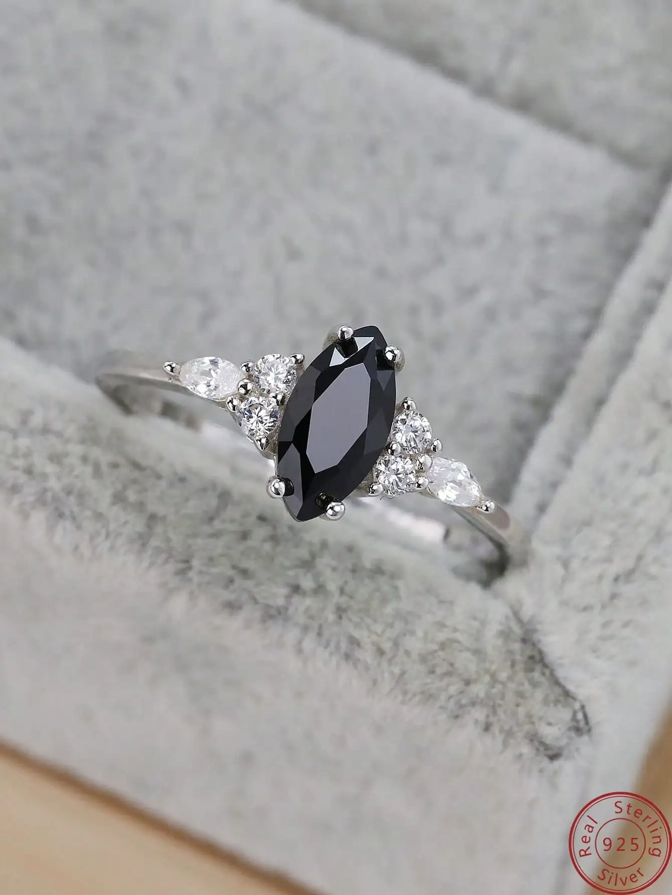 S925 Sterling Silver Ring Oval Black Agate Set with Diamond Simple Design in Europe and America Prom Party Style Fashion Women