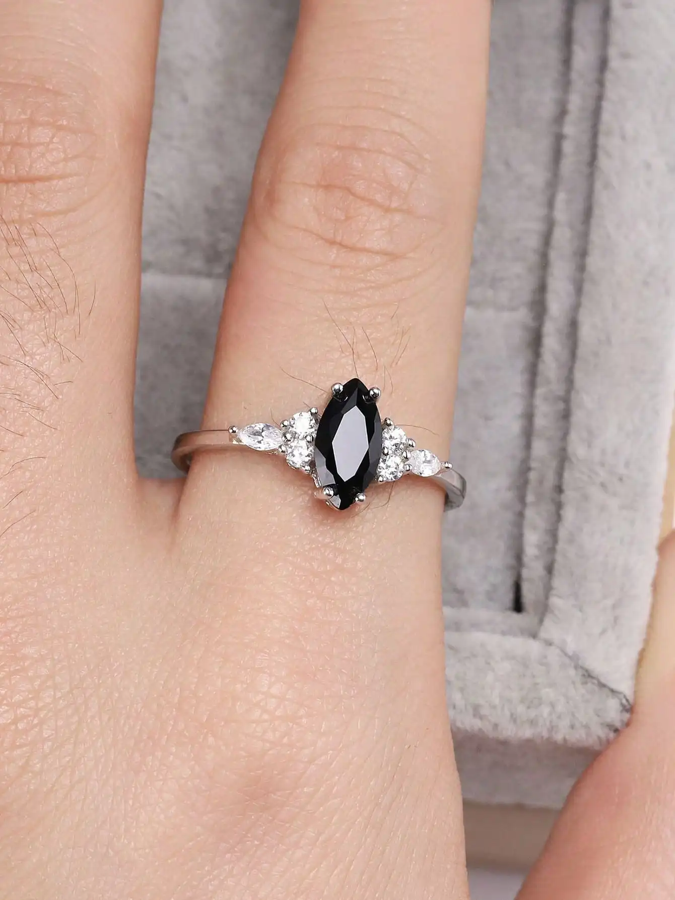 S925 Sterling Silver Ring Oval Black Agate Set with Diamond Simple Design in Europe and America Prom Party Style Fashion Women