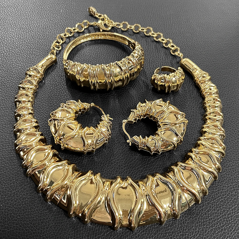 Fashion Dubai Gold Plated Women Jewelry Italian Design Style Big Necklace Banquet Festive Earrings Ring Accessories