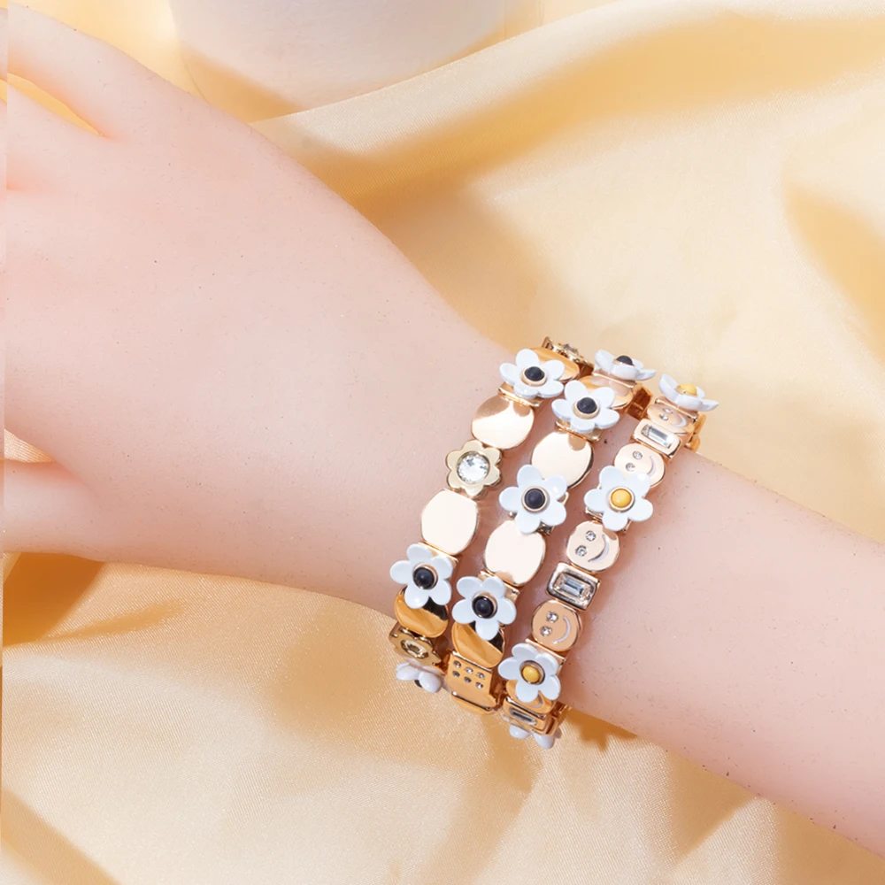 2023 Summer New Design Gold Color Braceets For Women Flower Charms Beaded Bangle Gift Boho Hand Happy Jewelry