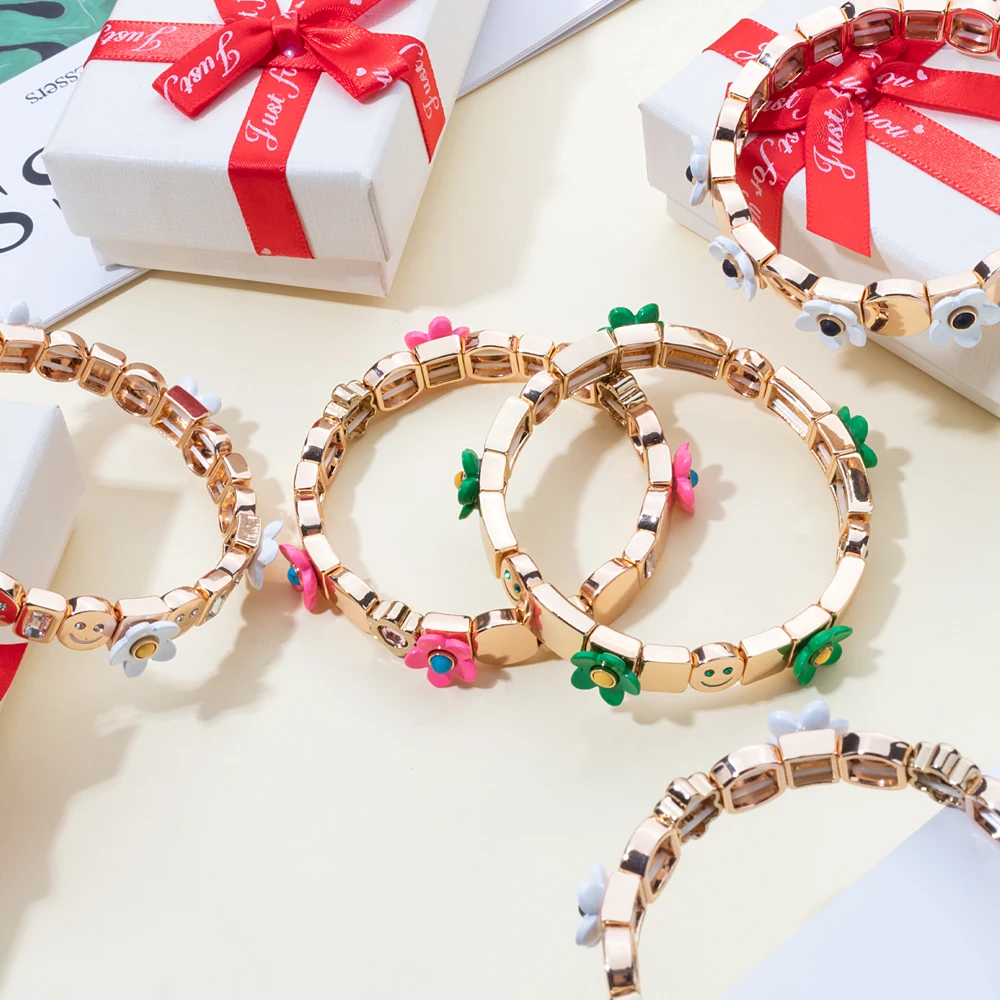 2023 Summer New Design Gold Color Braceets For Women Flower Charms Beaded Bangle Gift Boho Hand Happy Jewelry