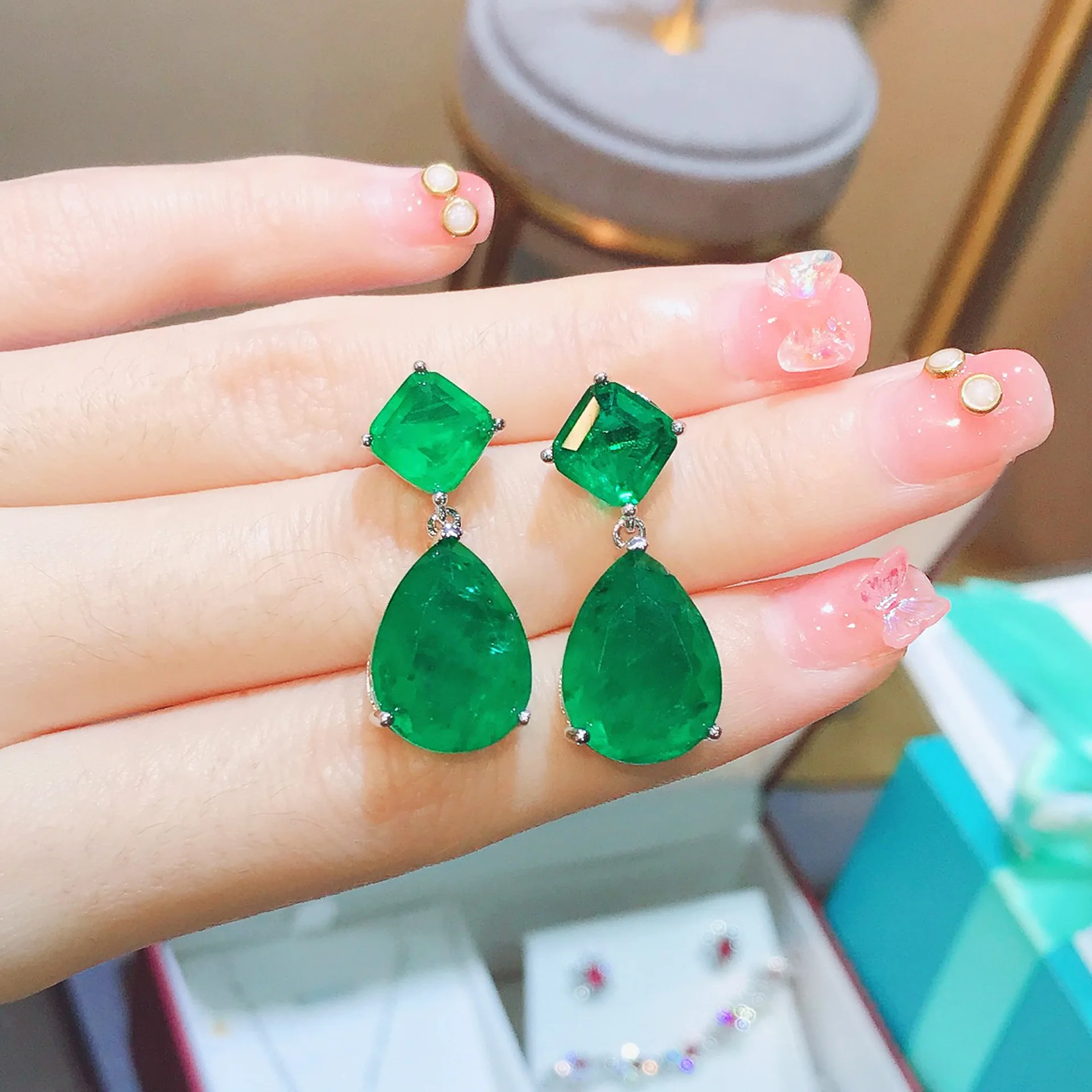 Foydjew Luxury Simulation Emerald Paraiba Earrings Women's Simple Water Drop-shaped Green Dangle Earring Color Treasure Jewelry