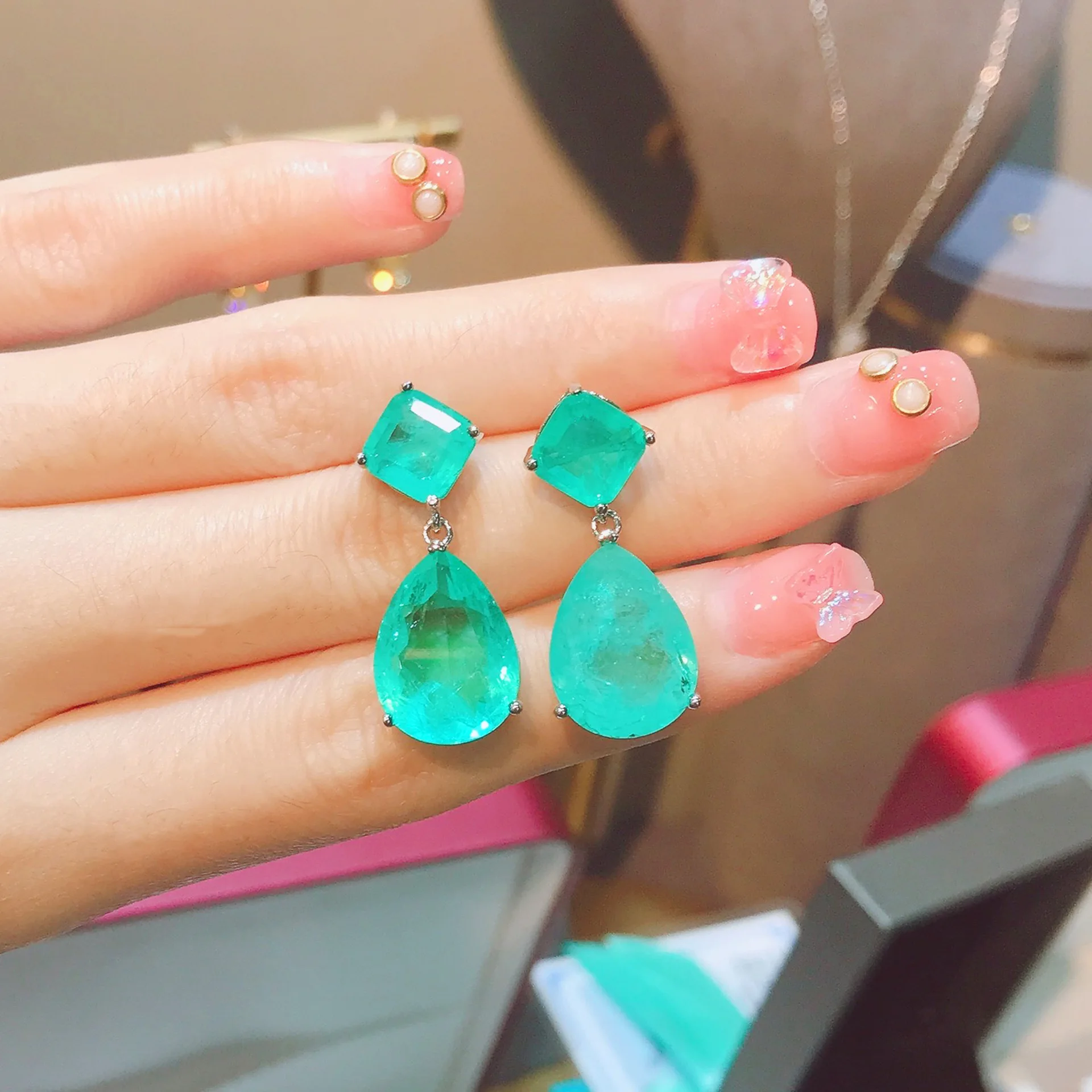 Foydjew Luxury Simulation Emerald Paraiba Earrings Women's Simple Water Drop-shaped Green Dangle Earring Color Treasure Jewelry