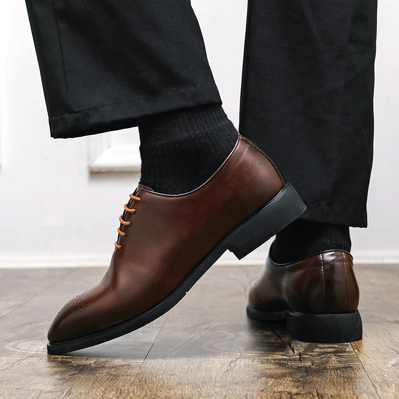 New Red Sole Brogue Shoes Men Black Business Mens Formal Shoes Lace-up Round Toe Spring/Autumn