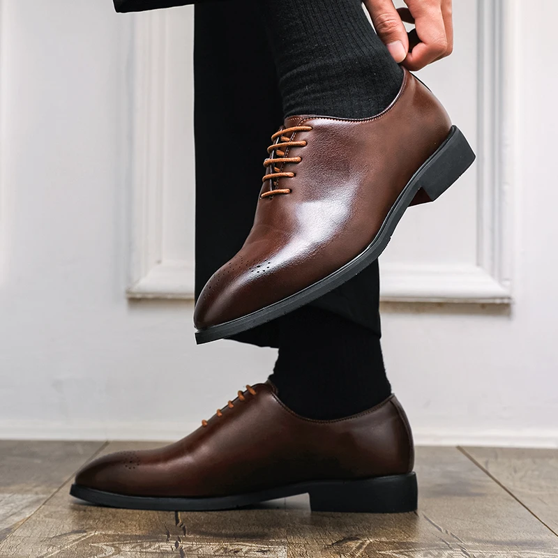 New Red Sole Brogue Shoes Men Black Business Mens Formal Shoes Lace-up Round Toe Spring/Autumn