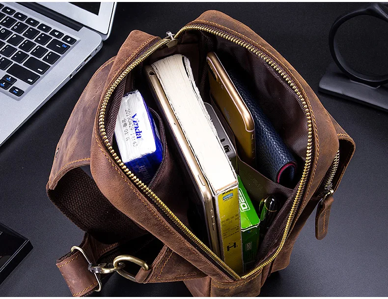 BULLCAPTAIN Men's Crossbody Bags Crazy Horse Leather Chest Bag's Leather Crossbody Bages Retro Men's Zip Pocket Short Travel Bag
