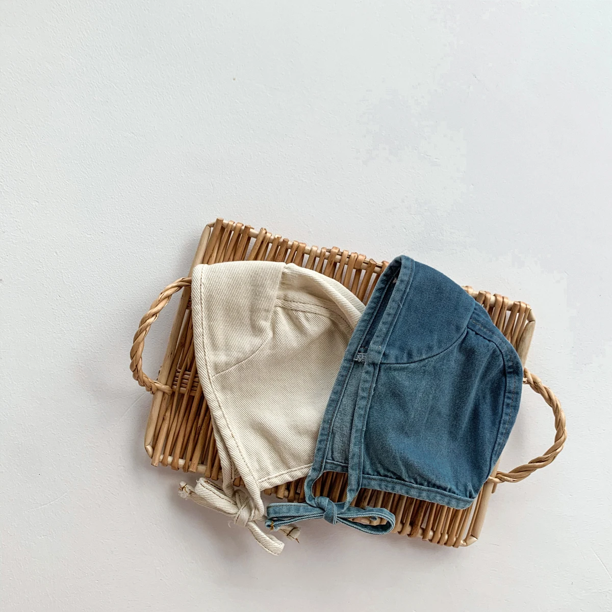 Baby Clothes Denim Sling Romper Infant Onesie Newborn One-piece 0-3 Years Old Complimentary Hat