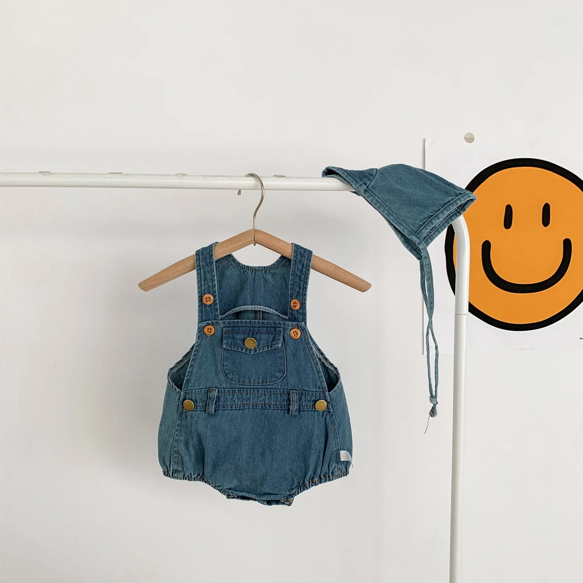 Baby Clothes Denim Sling Romper Infant Onesie Newborn One-piece 0-3 Years Old Complimentary Hat