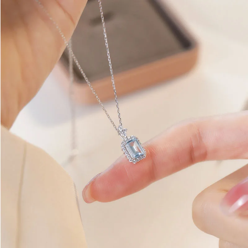 New 925 Sterling Silver Necklace Luxury Rhine Topaz Pendant Sapphire Necklace Banquet Glamour Jewelry for Women Engagement