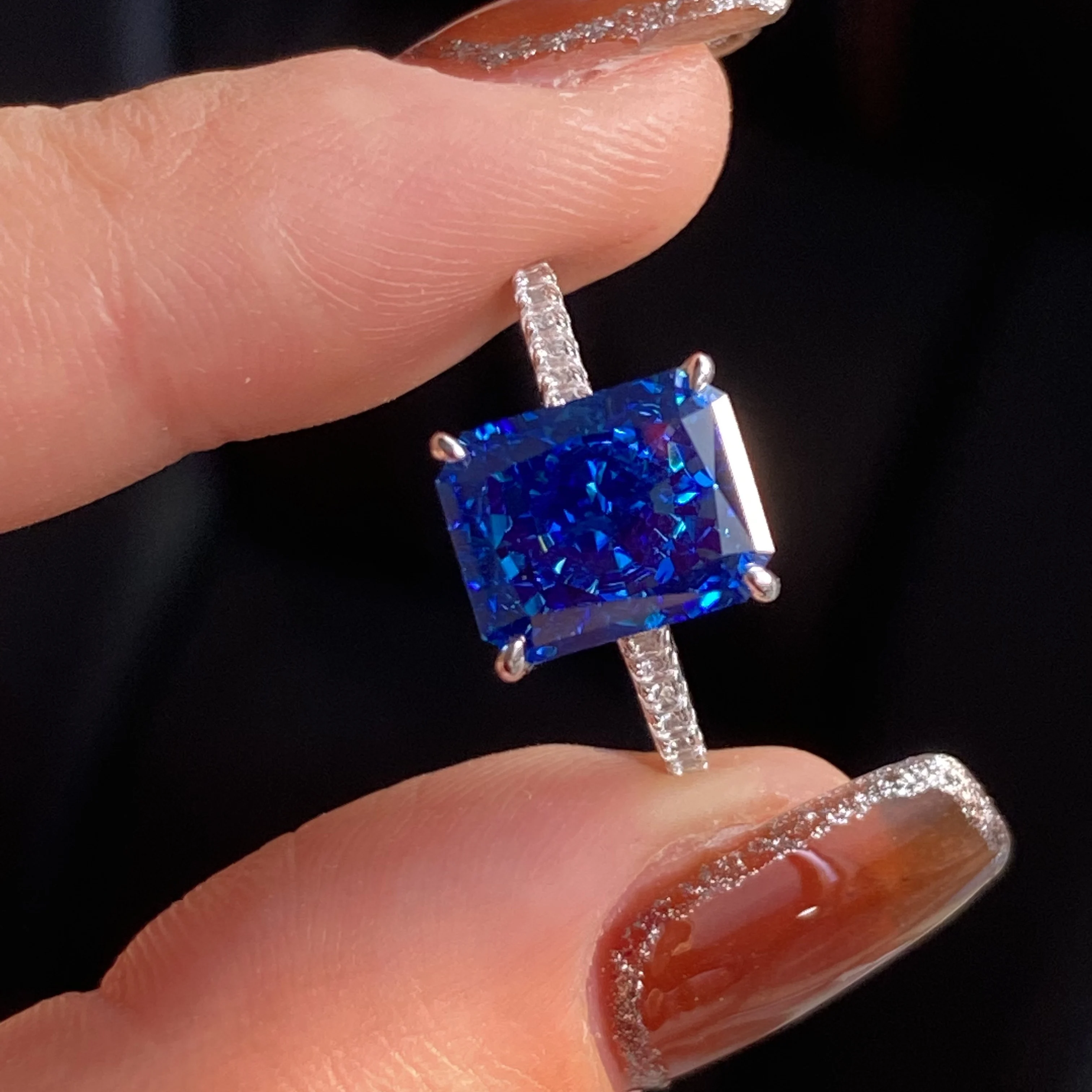S925 Sterling Silver Tanzanite Blue Zircon Sparkle 5A Good Quality Ice Cut High Carbon Diamond Ladies Ring Fine Jewelry Women
