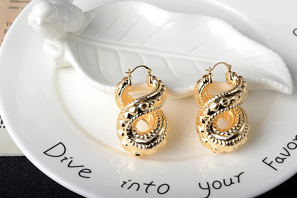 Sunny Jewelry Infinity Earrings Fashion Copper 8 Shpae Hoop Earrings For Women Trendy Hollow Large Style For Wedding Party Gifts