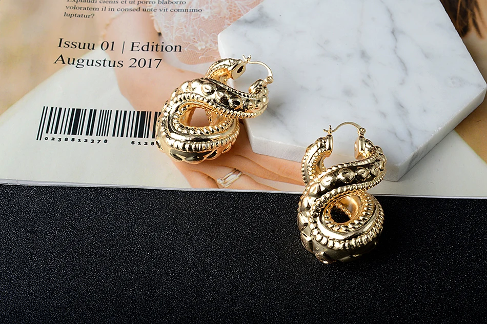 Sunny Jewelry Infinity Earrings Fashion Copper 8 Shpae Hoop Earrings For Women Trendy Hollow Large Style For Wedding Party Gifts