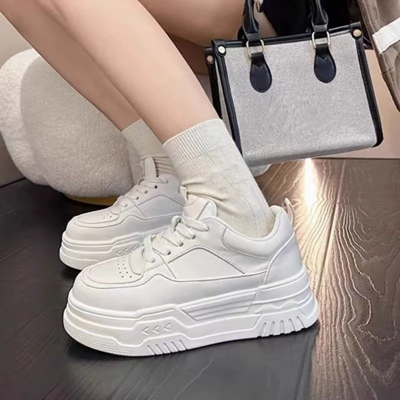 New Spring/autumn Thick-soled Lace-up Casual Shoes with Round Toes Fashionable Comfortable Trendy Breathable Walking Sneakers