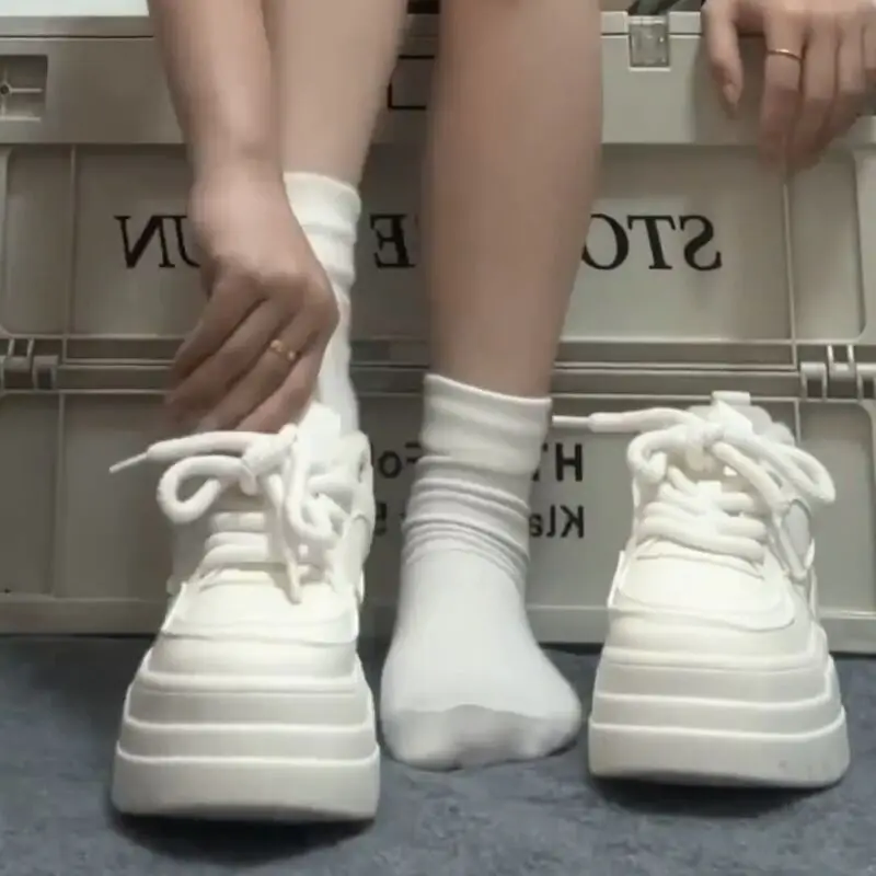 New Spring/autumn Thick-soled Lace-up Casual Shoes with Round Toes Fashionable Comfortable Trendy Breathable Walking Sneakers