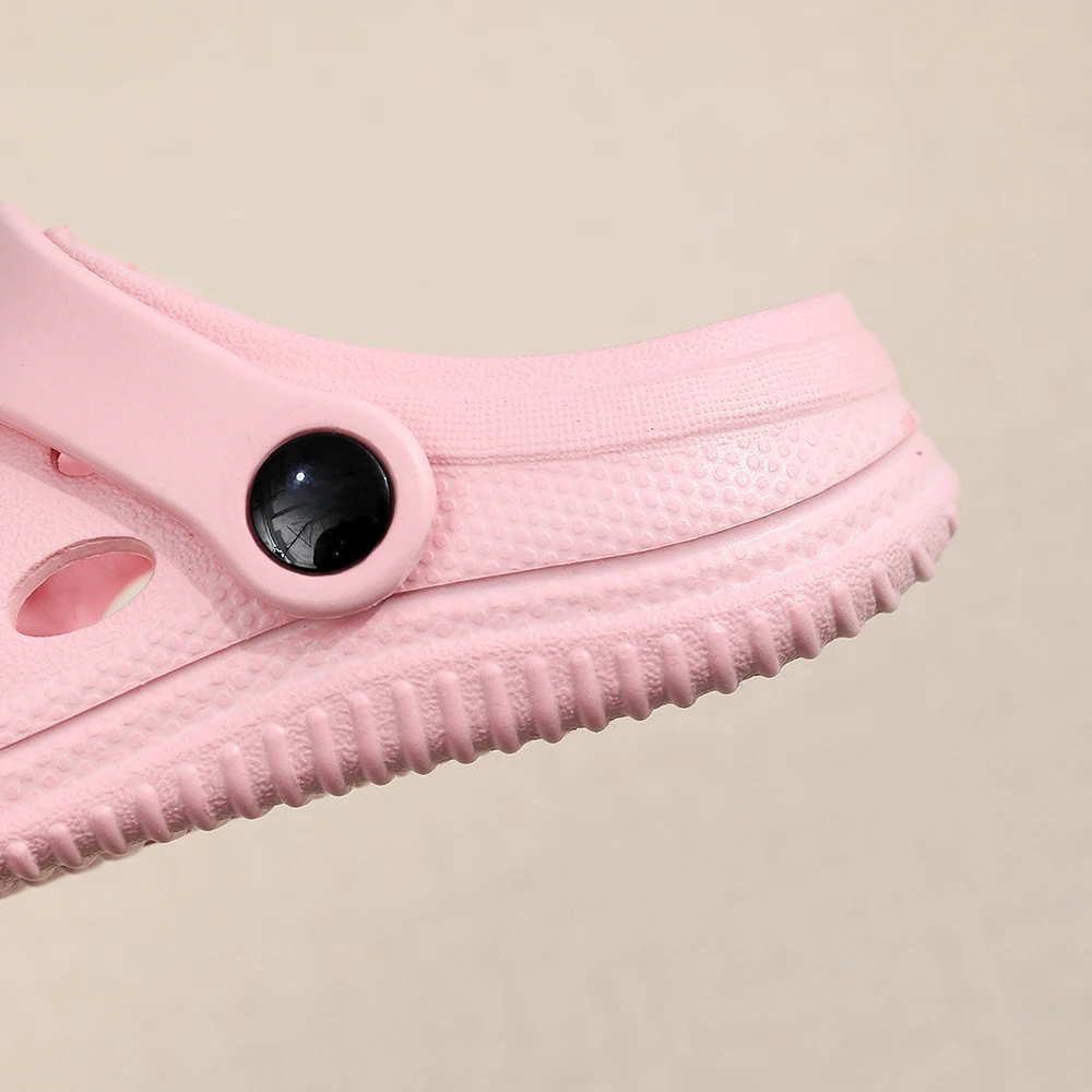 New Children's Slippers Waterproof Summer Outdoor Anti-Slip Beach Shoes for Boy Girl Fashion Garden Hole Shoes