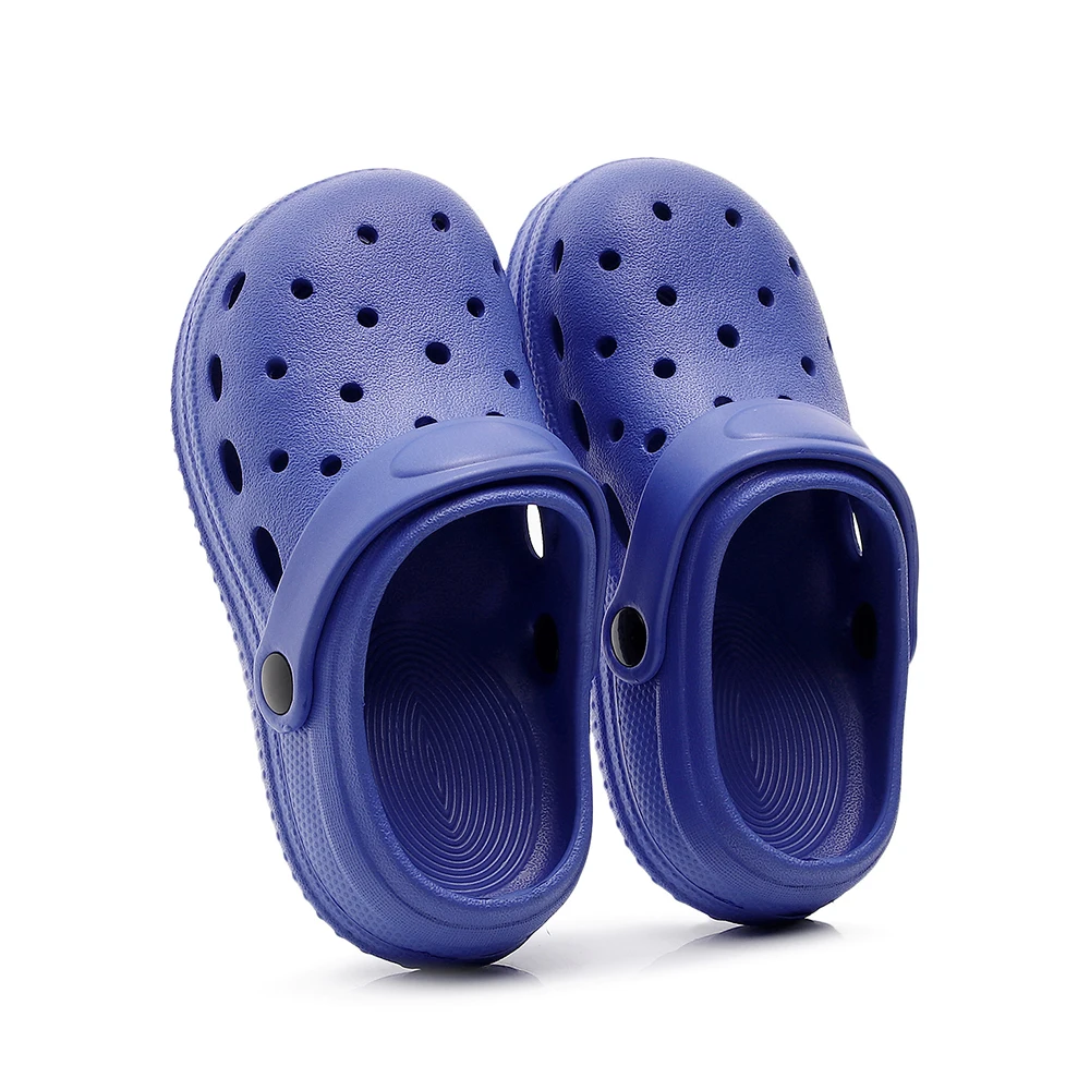 New Children's Slippers Waterproof Summer Outdoor Anti-Slip Beach Shoes for Boy Girl Fashion Garden Hole Shoes
