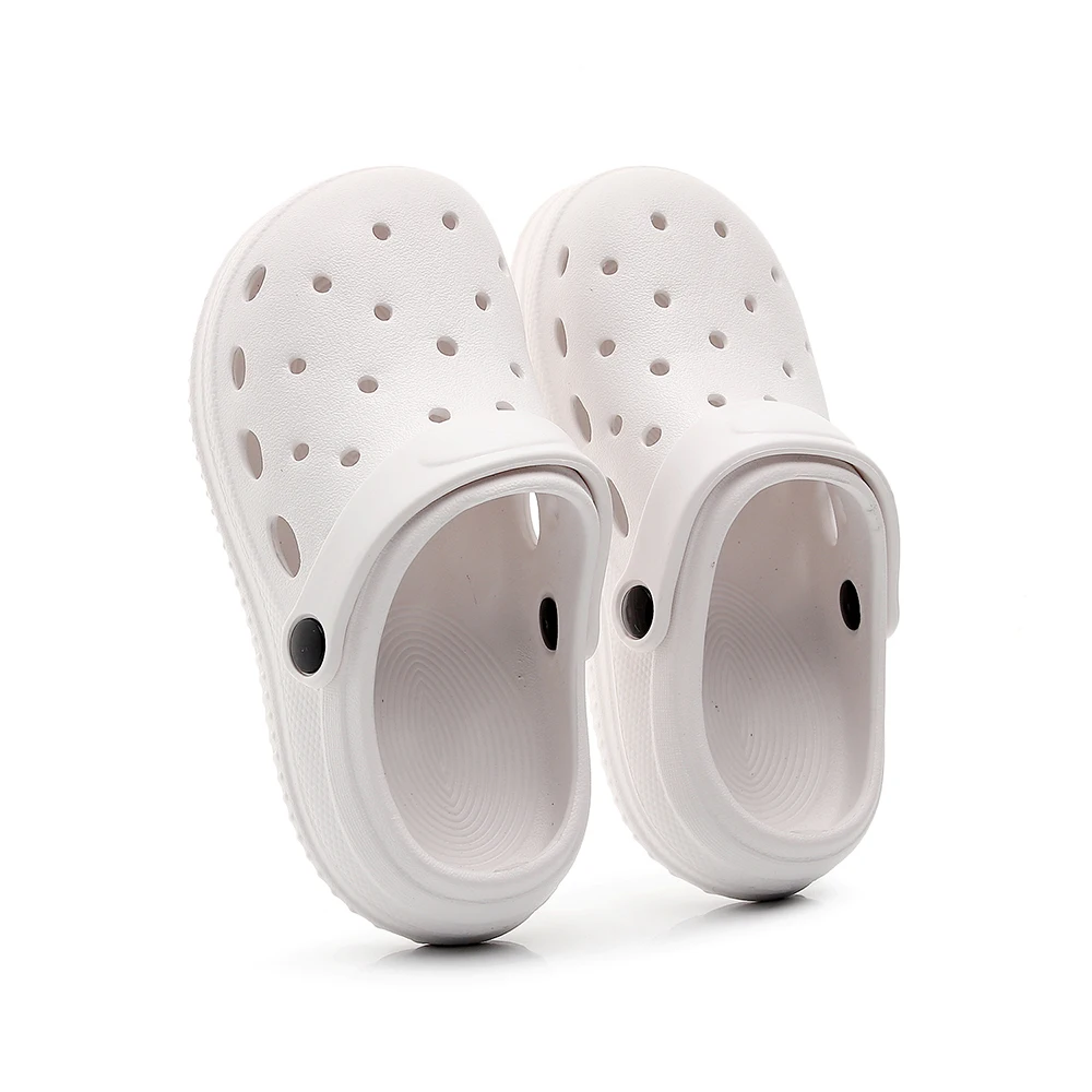 New Children's Slippers Waterproof Summer Outdoor Anti-Slip Beach Shoes for Boy Girl Fashion Garden Hole Shoes